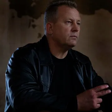 意见领袖 - 李静